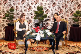 US legislative assistants visit HCM City