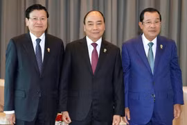 PM Nguyen Xuan Phuc holds meetings on ASEAN Summit’s sidelines