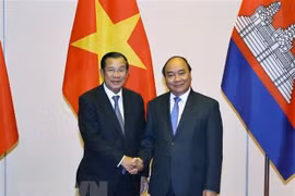 Cambodian Prime Minister begins official visit to Vietnam 