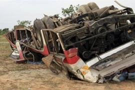 Myanmar: at least 3 killed, 28 injured in bus overturn 