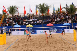 Int’l female beach volleyball tournament kicks off in Quang Ninh