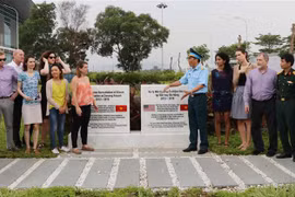US delegation visits dioxin detoxification project in Da Nang