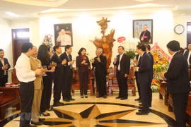 Officials pay pre-Christmas visits to localities 