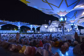 Muslim followers in Indonesia start Ramadan fasting month
