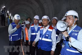 PM inspects construction of HCM City’s Metro Line No.1