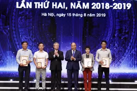 PM highlights press’s role in fighting corruption 
