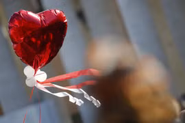 Valentines, Maka Bucha Day spending to exceed 6 billion baht in Thailand