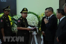 Foreign officials mourn former President Le Duc Anh’s passing 