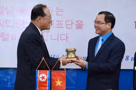 Vietnamese, DPRK trade unions boost collaboration