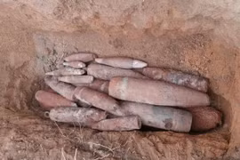 Dozens of leftover war mortar shells found in Quang Tri 