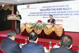 NA Chairwoman meets Vietnamese community in Russia 