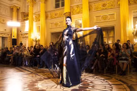 Vietnamese silk, brocade fashion show held in Russia 
