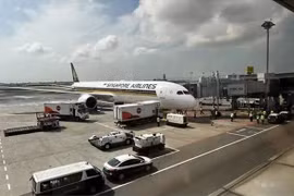 Singapore grounds Boeing 787-10 jets following inspection 