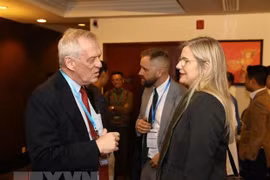 Vietnam advised to seek stronger int’l support in East Sea issues