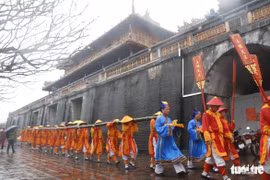 Neu pole erection ceremony reenacted at Hue Imperial Citadel