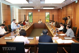 Draft revisions to law on foreigners’ exit, entry discussed at National Assembly 