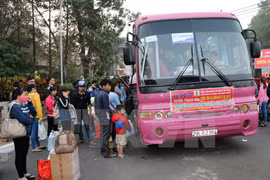Tet reunion programme brings warmth to poor workers