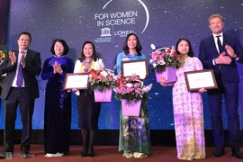 Female scientists receive L’Oreal-UNESCO awards