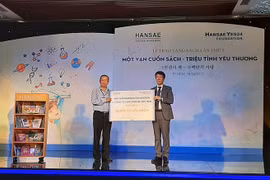 RoK fund presents books to children in Ho Chi Minh City 