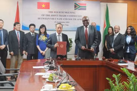 Vietnam, South Africa enhance economic, trade links