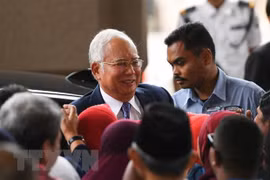 Corruption trial of former Malaysian PM resumes