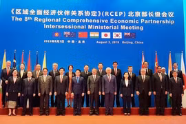 Vietnam attends RCEP Intersessional Ministerial Meeting in China