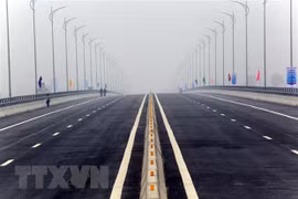 ADB, WB steps up online bidding in Vietnam