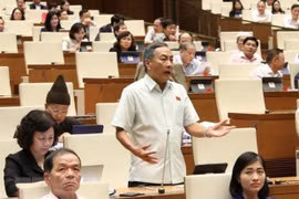 NA debate amendments to laws on cadres, civil servants, public employees 
