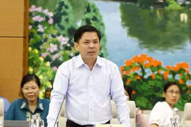 Transport minister fields questions about hot issues