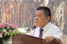More former bank officials put under investigation