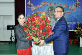 Vietnam-Laos special friendship enhanced in China