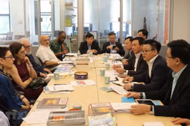 Vietnam learns from US experience in Marxist theory