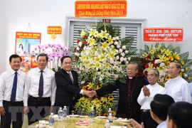 VFF leader pays pre-Xmas visit to Can Tho Diocese 