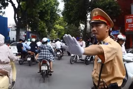 PM urges traffic safety for National Day holiday