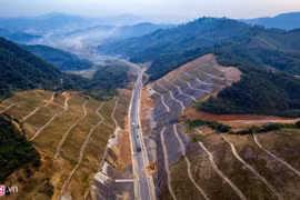 Pre-feasibility study for Hoa Binh-Moc Chau expressway requested