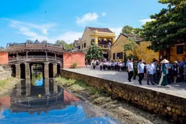 Ancient city to limit tourist access to symbolic bridge 