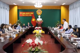 US legislative assistants visit Vinh Long province