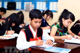 Project to improve ethnic minority children’s access to education 