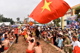 Vietnam’s tug-of-war games, ritual receive UNESCO’s certificate 