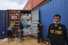 Indonesia continues to return imported waste