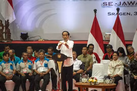 Indonesia: Incumbent President Widodo temporarily leads in election