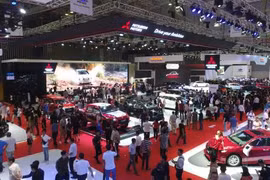 Auto market filled with gloom despite falling prices