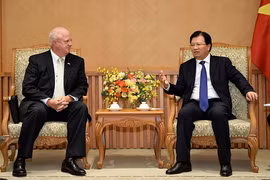 Government to continue facilitating US firms’ operation in Vietnam: Deputy PM