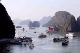 Vesak 2019: Myanmar President visits Ha Long Bay