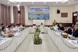 OV businesspeople learn about business opportunities in An Giang 