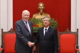 Party official welcomes visit by US senators 