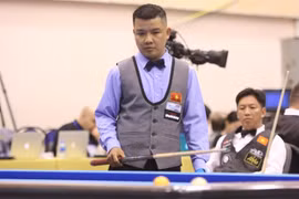 Vietnamese cueists win first match at three cushion billiard world event