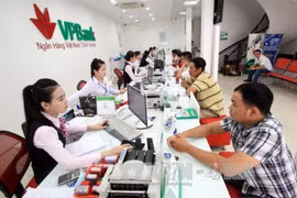 Cash habit, poor infrastructure prevent to non-cash economy