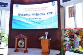 Ceramics firm Viglacera makes shares debut on HoSE