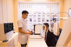 Seminar: regulations for refraction ophthalmology bachelors needed 